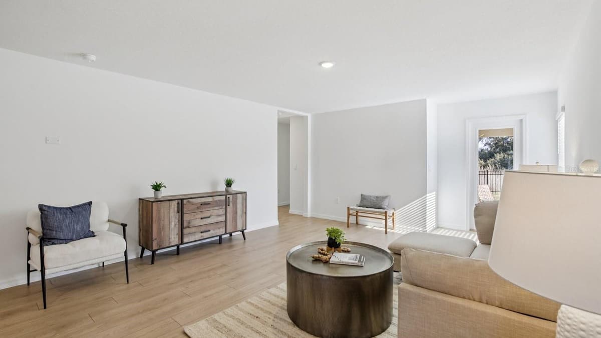 5290 BERRY BAY AVENUE — photo 4 of 27
