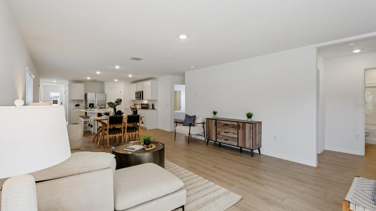 5290 BERRY BAY AVENUE — photo 6 of 27