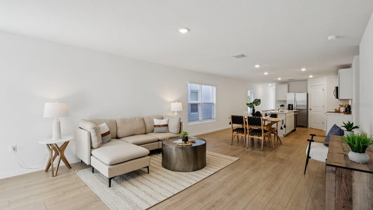 5290 BERRY BAY AVENUE — photo 5 of 27