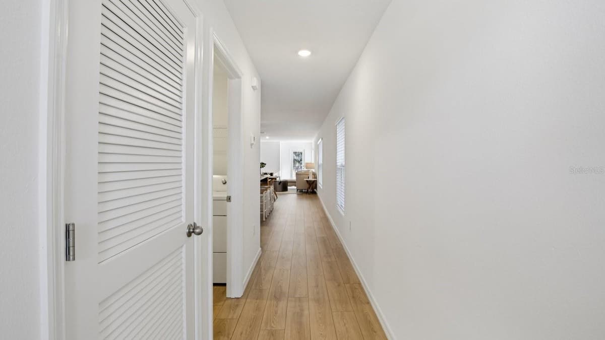5290 BERRY BAY AVENUE — photo 2 of 27