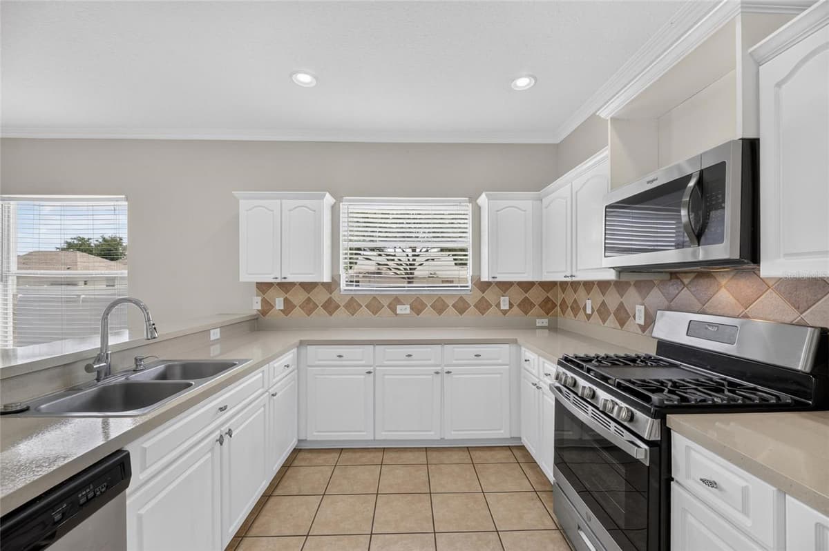 24519 BREEZY OAK COURT — photo 19 of 63