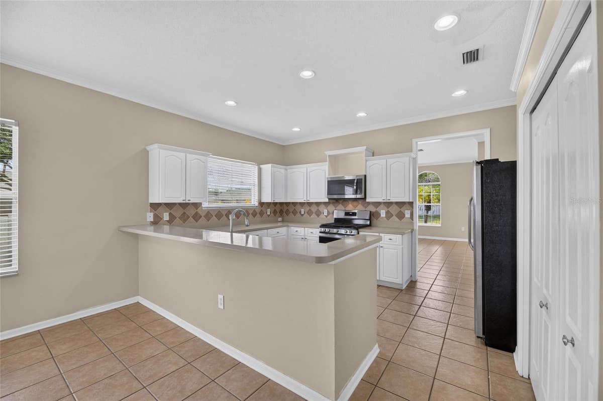 24519 BREEZY OAK COURT — photo 20 of 63