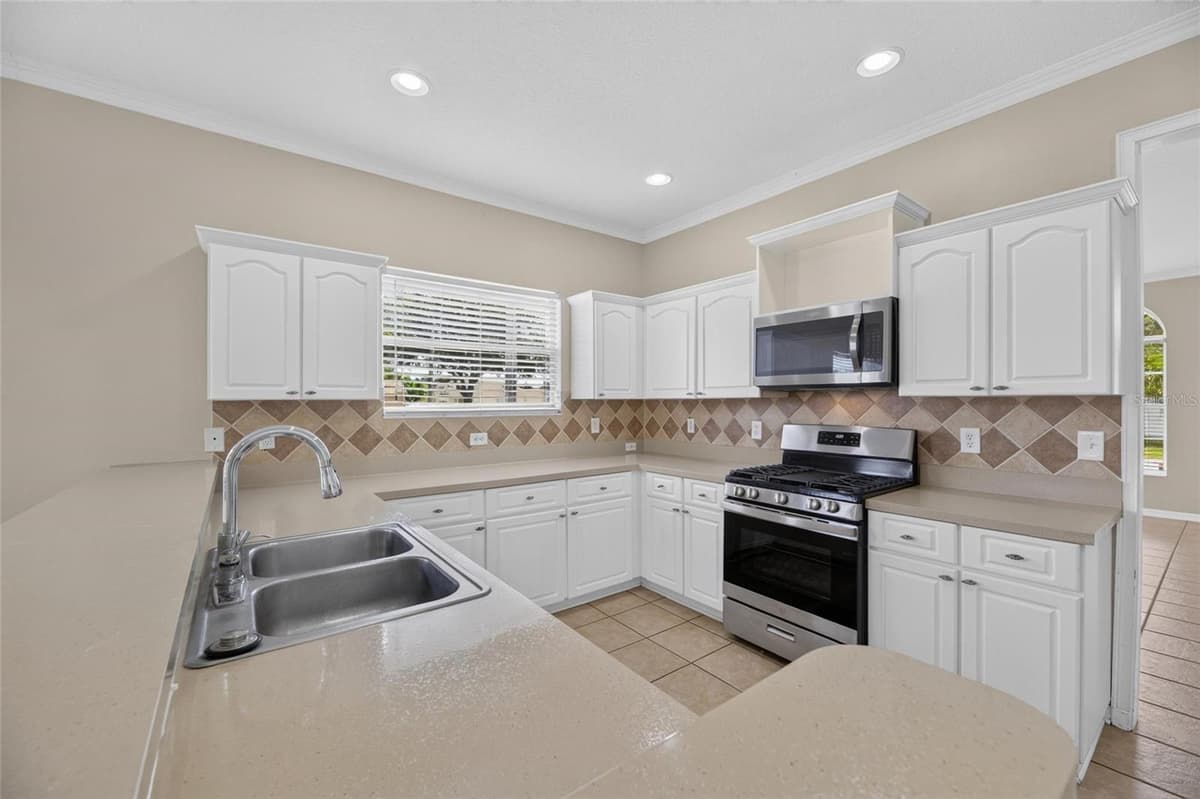 24519 BREEZY OAK COURT — photo 22 of 63