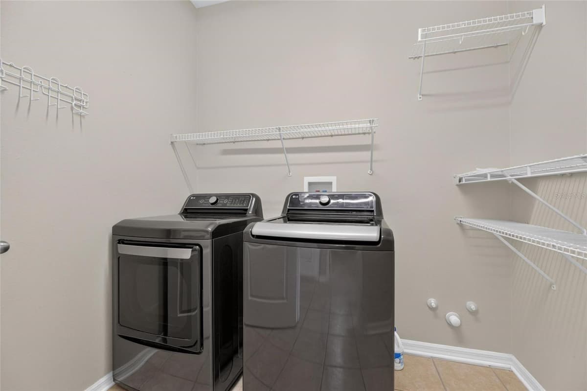 24519 BREEZY OAK COURT — photo 12 of 63