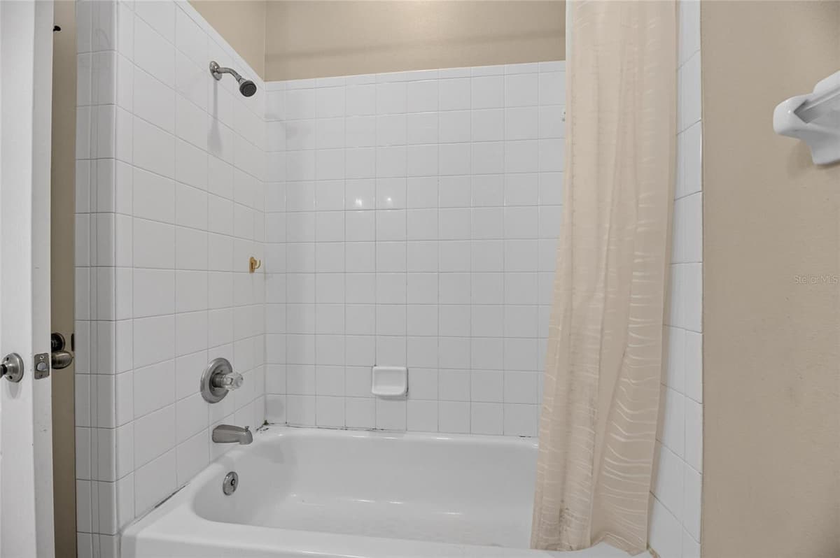 24519 BREEZY OAK COURT — photo 42 of 63