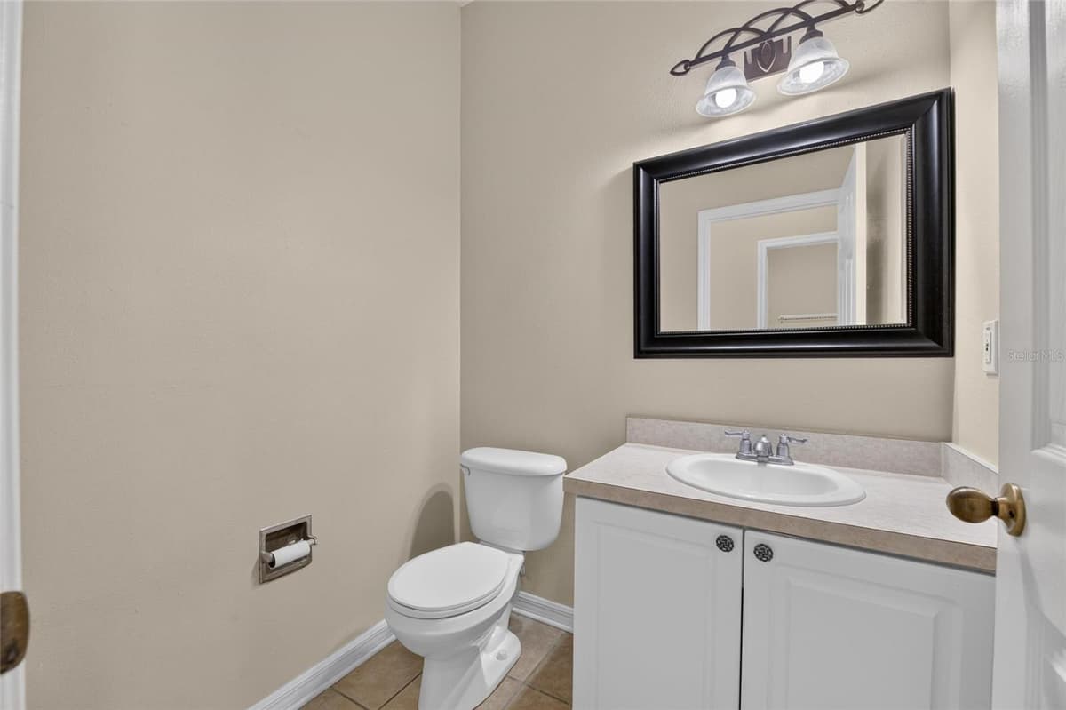 24519 BREEZY OAK COURT — photo 10 of 63
