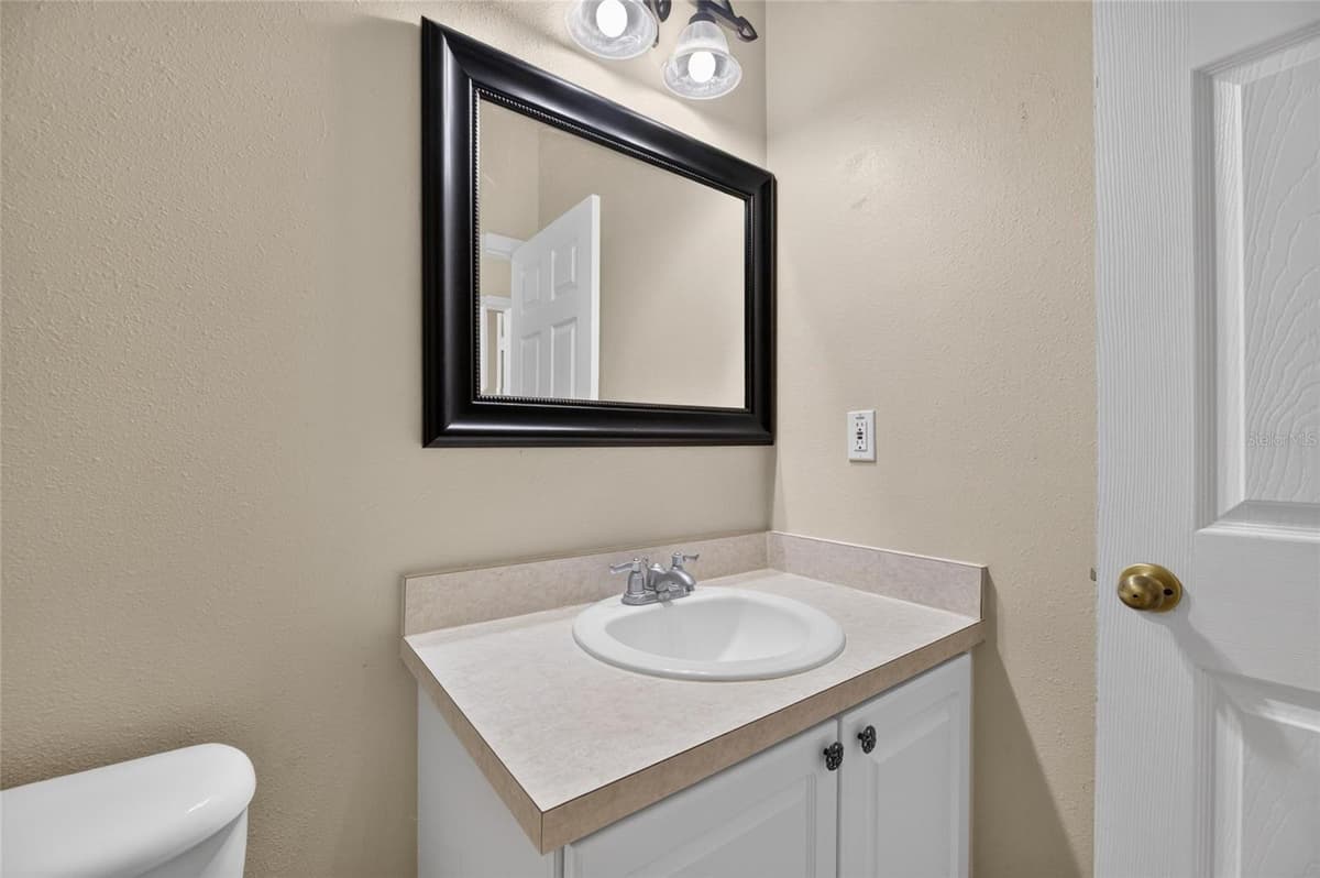 24519 BREEZY OAK COURT — photo 11 of 63