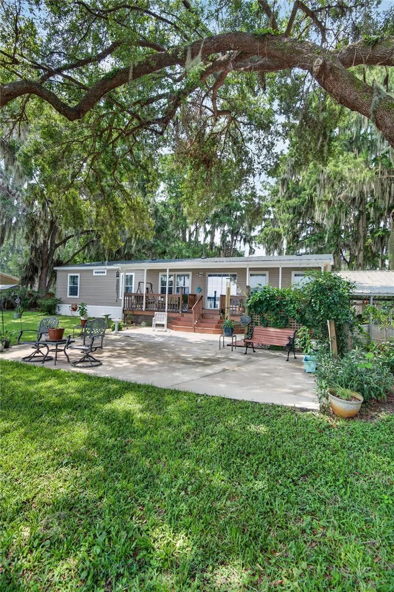 9065 LAKEVIEW COURT — photo 46 of 99