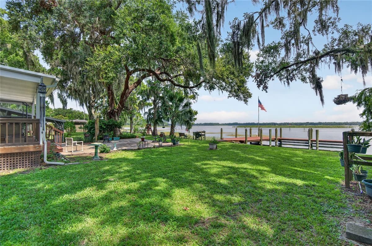 9065 LAKEVIEW COURT — photo 48 of 99