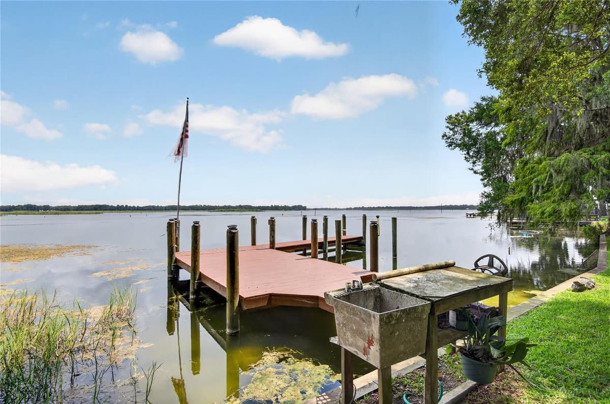 9065 LAKEVIEW COURT — photo 41 of 99