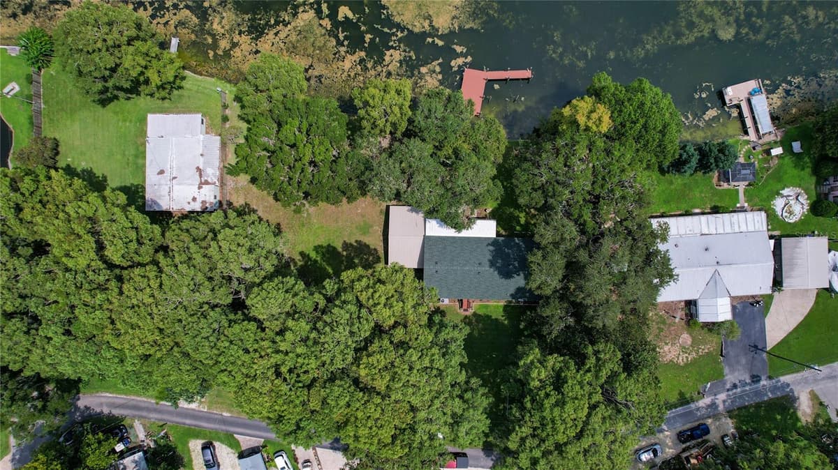 9065 LAKEVIEW COURT — photo 10 of 99