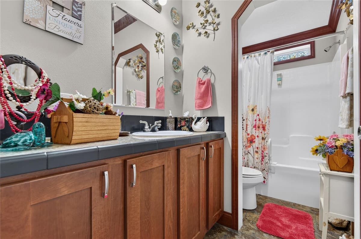9065 LAKEVIEW COURT — photo 84 of 99