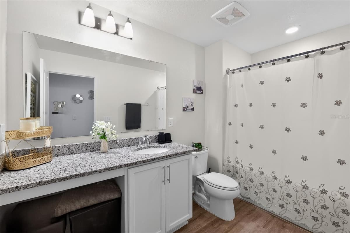 9181 OSCRAFT DRIVE — photo 26 of 32