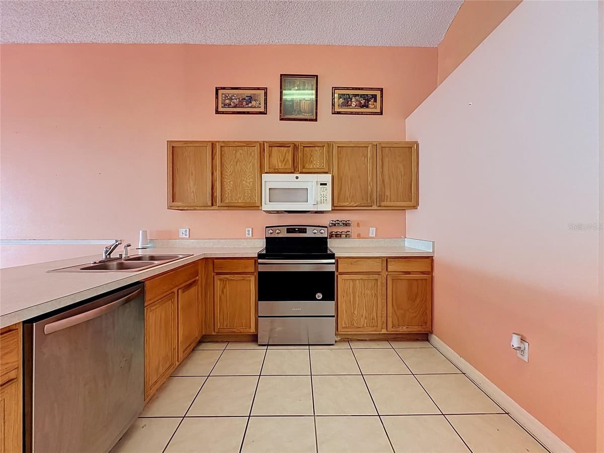 3122 MONTSERRAT WAY — photo 17 of 93
