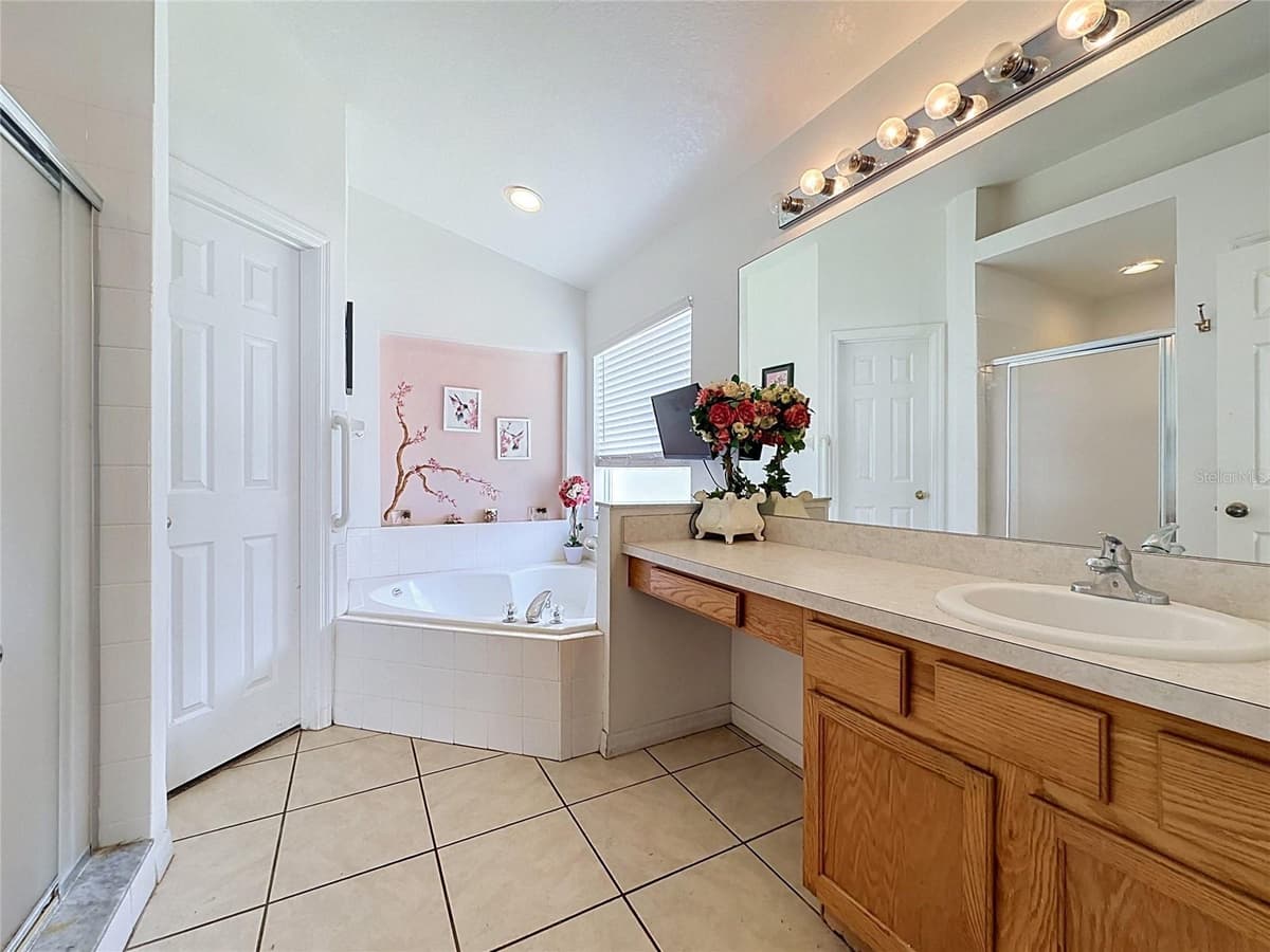 3122 MONTSERRAT WAY — photo 36 of 93