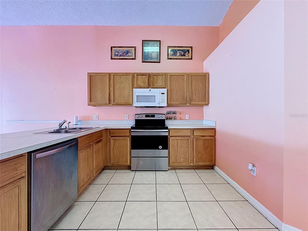 3122 MONTSERRAT WAY — photo 11 of 93