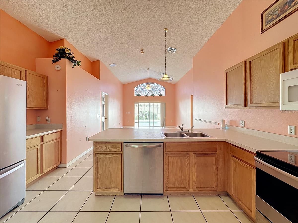 3122 MONTSERRAT WAY — photo 12 of 93
