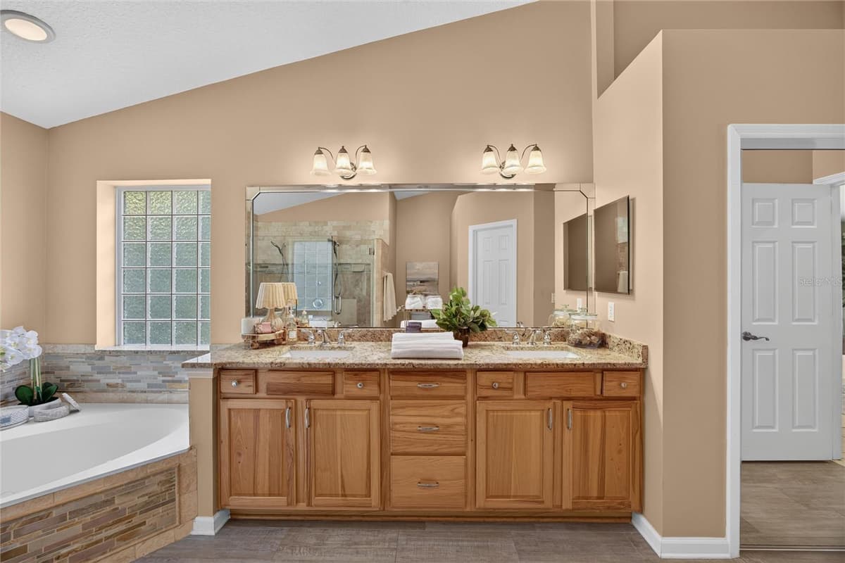 8435 FLORENCE COVE ROAD — photo 11 of 33