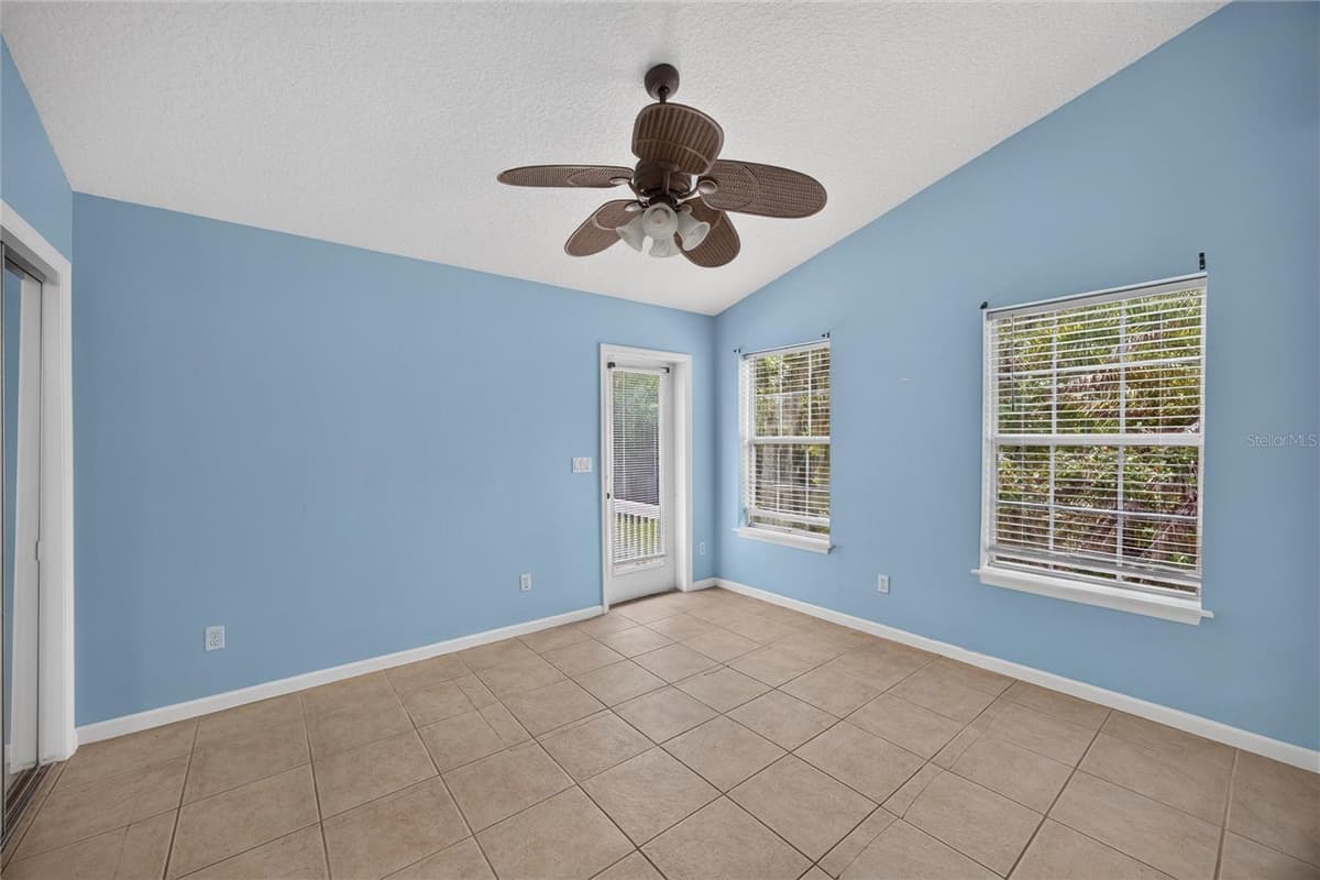 8435 FLORENCE COVE ROAD — photo 14 of 33