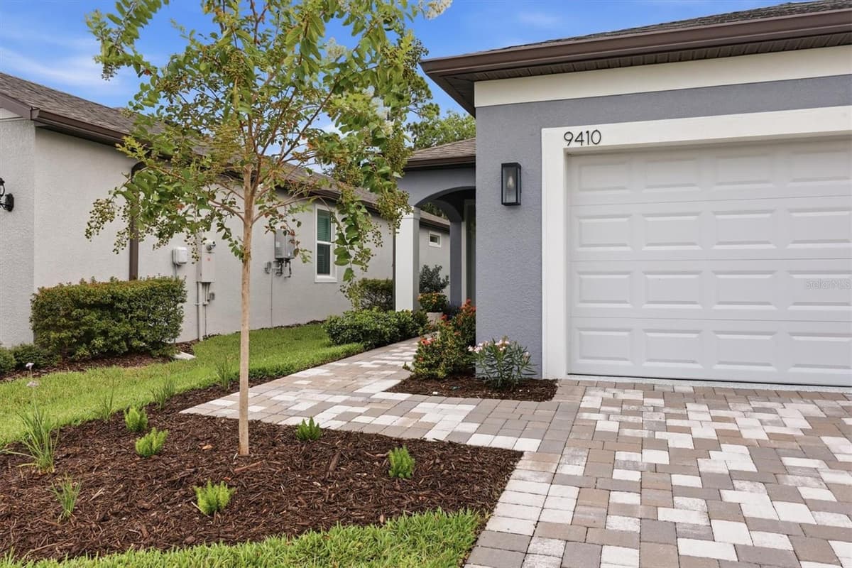 9410 SHOREBIRD COURT — photo 8 of 90
