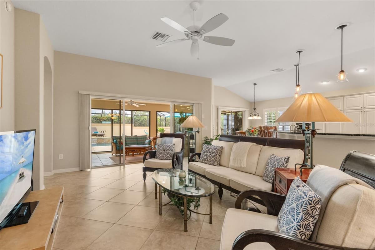 2643 JUPITER WAY — photo 12 of 44