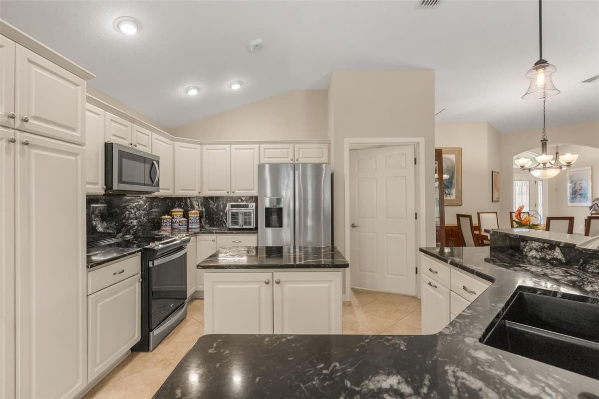 2643 JUPITER WAY — photo 18 of 44