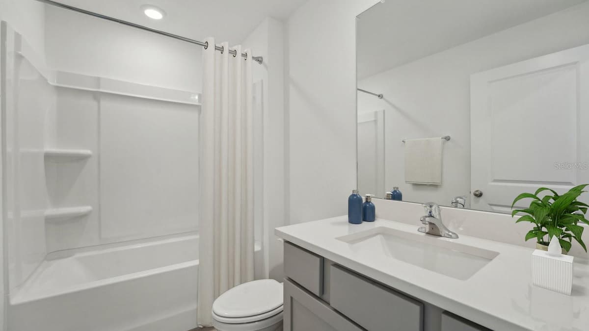 18700 HIGHLAND DEW STREET — photo 11 of 21