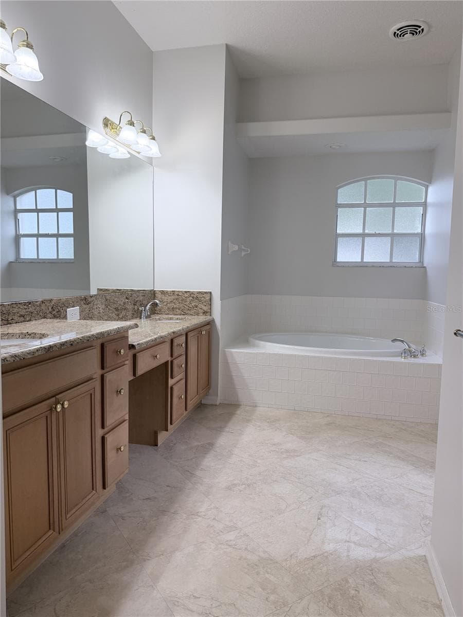 3704 SWANS LANDING DRIVE — photo 11 of 23