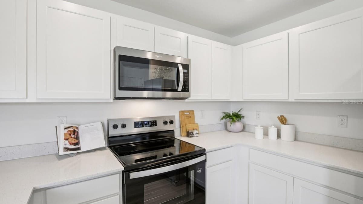 13484 SUMMIT PEAK COURT — photo 15 of 32