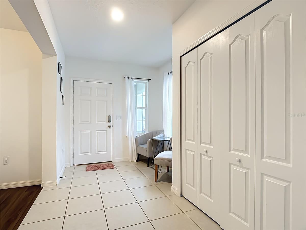 399 PINECREST LOOP — photo 11 of 41