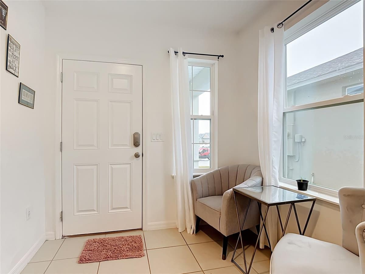 399 PINECREST LOOP — photo 13 of 41