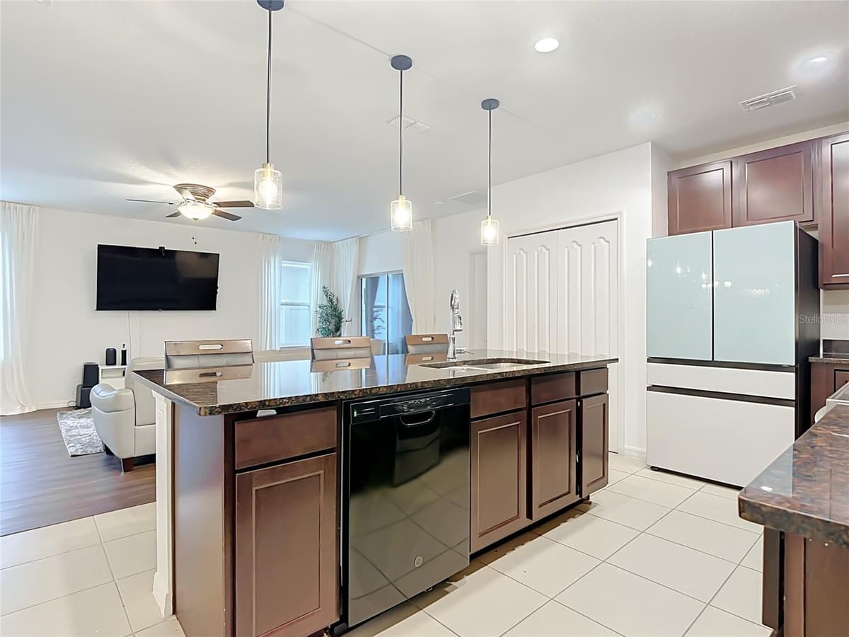 399 PINECREST LOOP — photo 19 of 41
