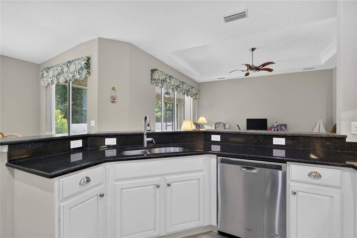 8356 BRIDGEPORT BAY CIRCLE — photo 18 of 62