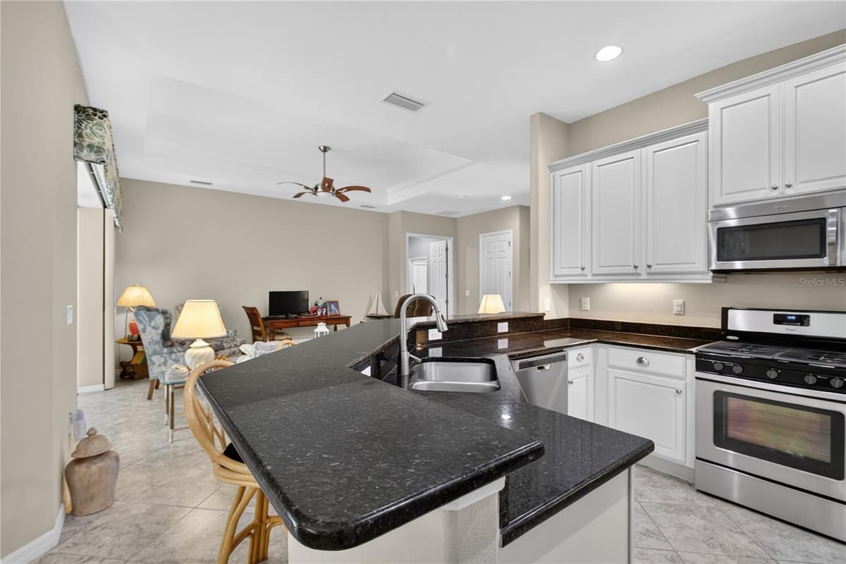8356 BRIDGEPORT BAY CIRCLE — photo 15 of 62