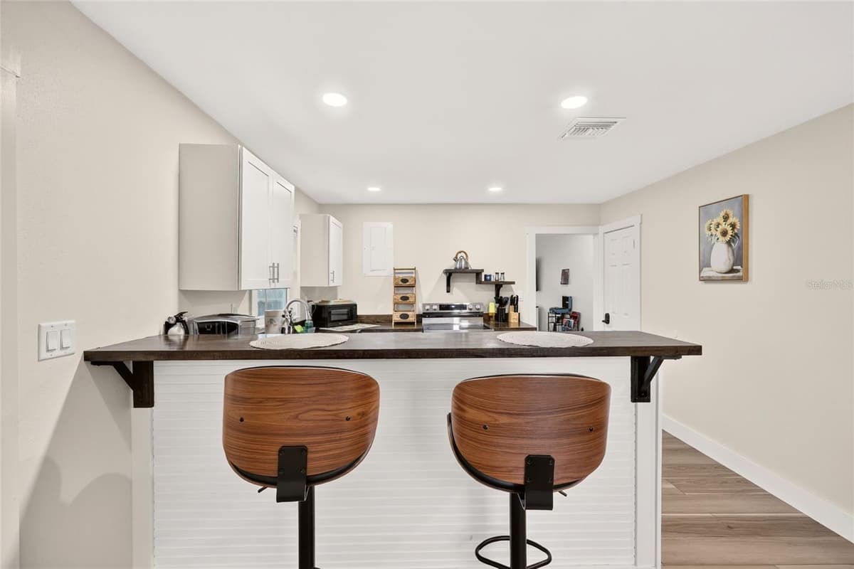 705 64TH PLACE — photo 31 of 45