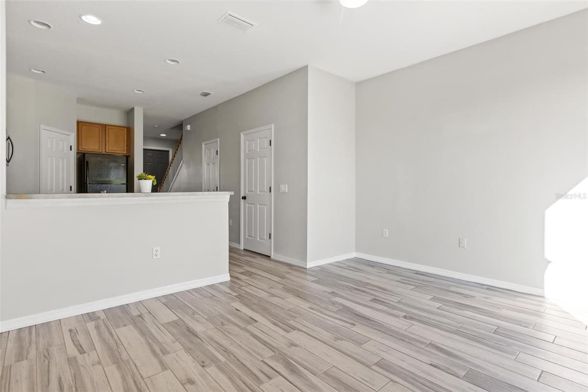 8874 CHRISTIE DRIVE — photo 11 of 27