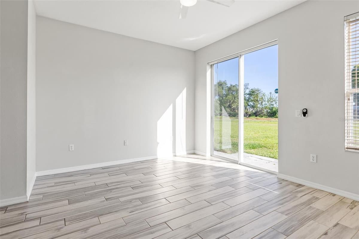 8874 CHRISTIE DRIVE — photo 10 of 27