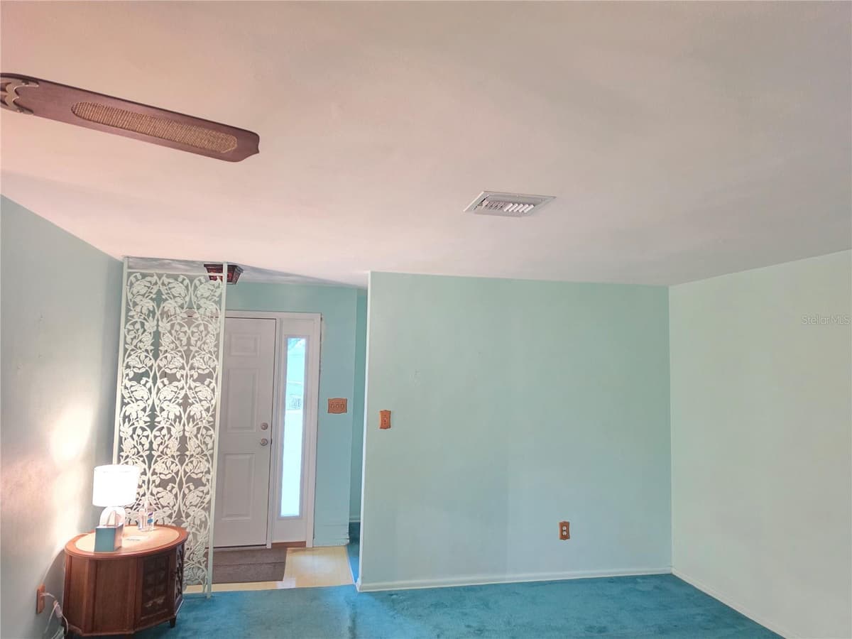 969 ELKCAM BOULEVARD — photo 11 of 15