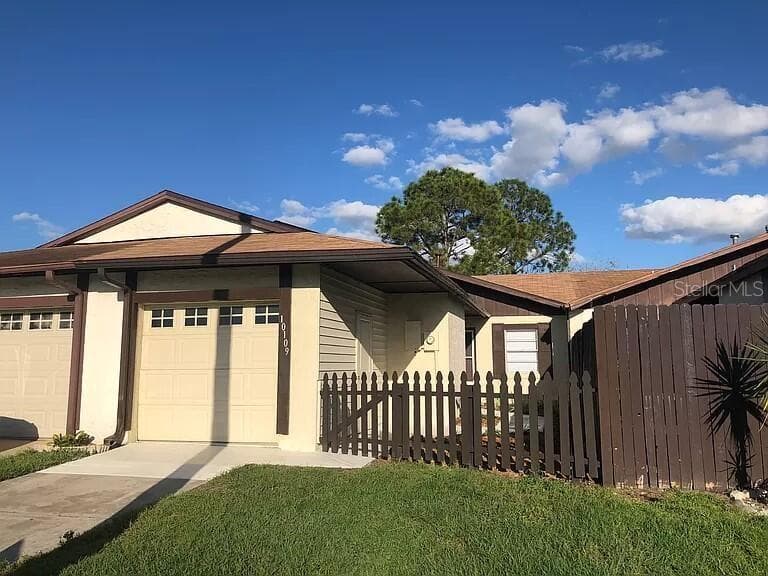10109 BLAZED TREE COURT — photo 1 of 18