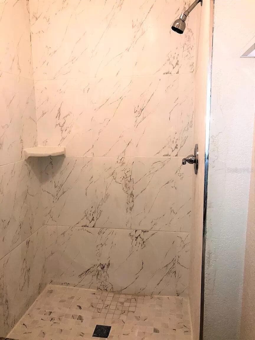 10109 BLAZED TREE COURT — photo 11 of 18