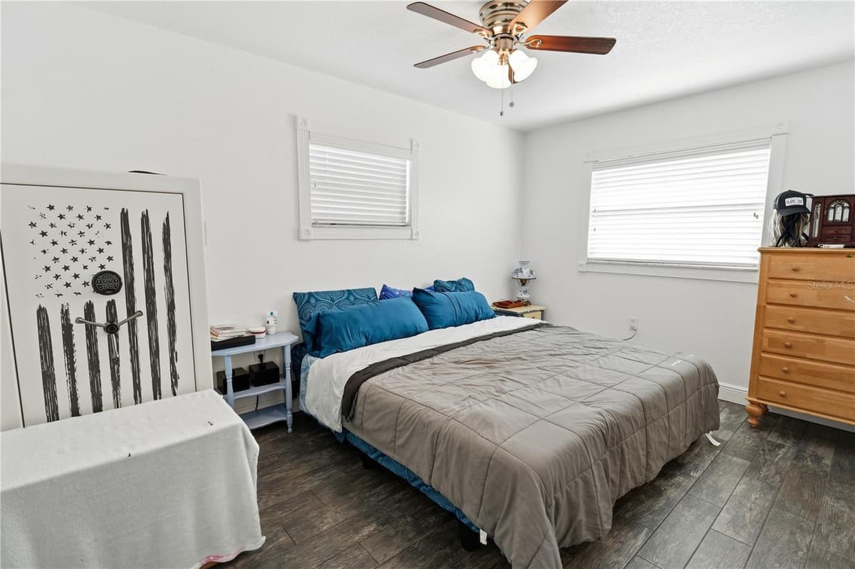 407 TENNESSEE AVENUE — photo 11 of 22