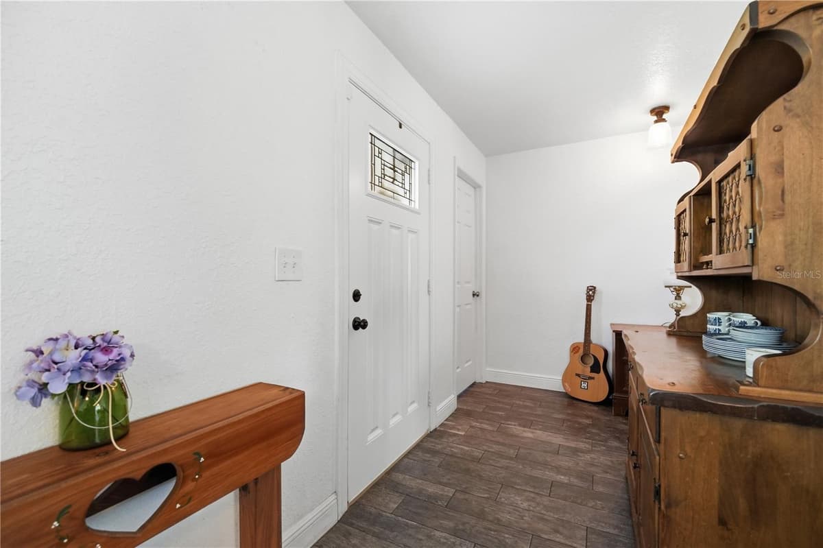 407 TENNESSEE AVENUE — photo 3 of 22