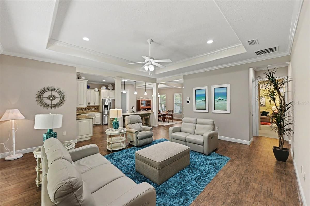 429 HARMONY LANE — photo 8 of 28