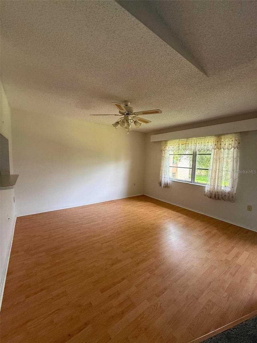 2536 CLUBHOUSE CIRCLE — photo 4 of 25