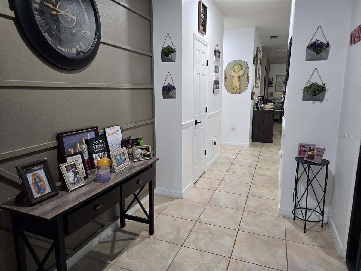 2732 LAKE POINTE DRIVE — photo 8 of 42