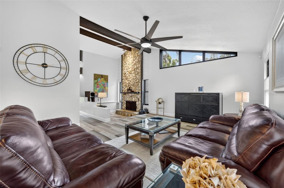 6601 BRENDA DRIVE — photo 4 of 34