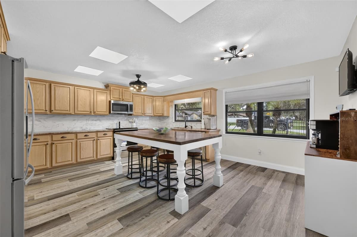 6601 BRENDA DRIVE — photo 10 of 34