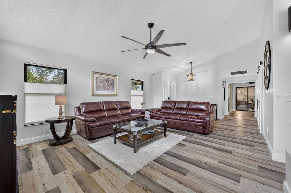 6601 BRENDA DRIVE — photo 6 of 34