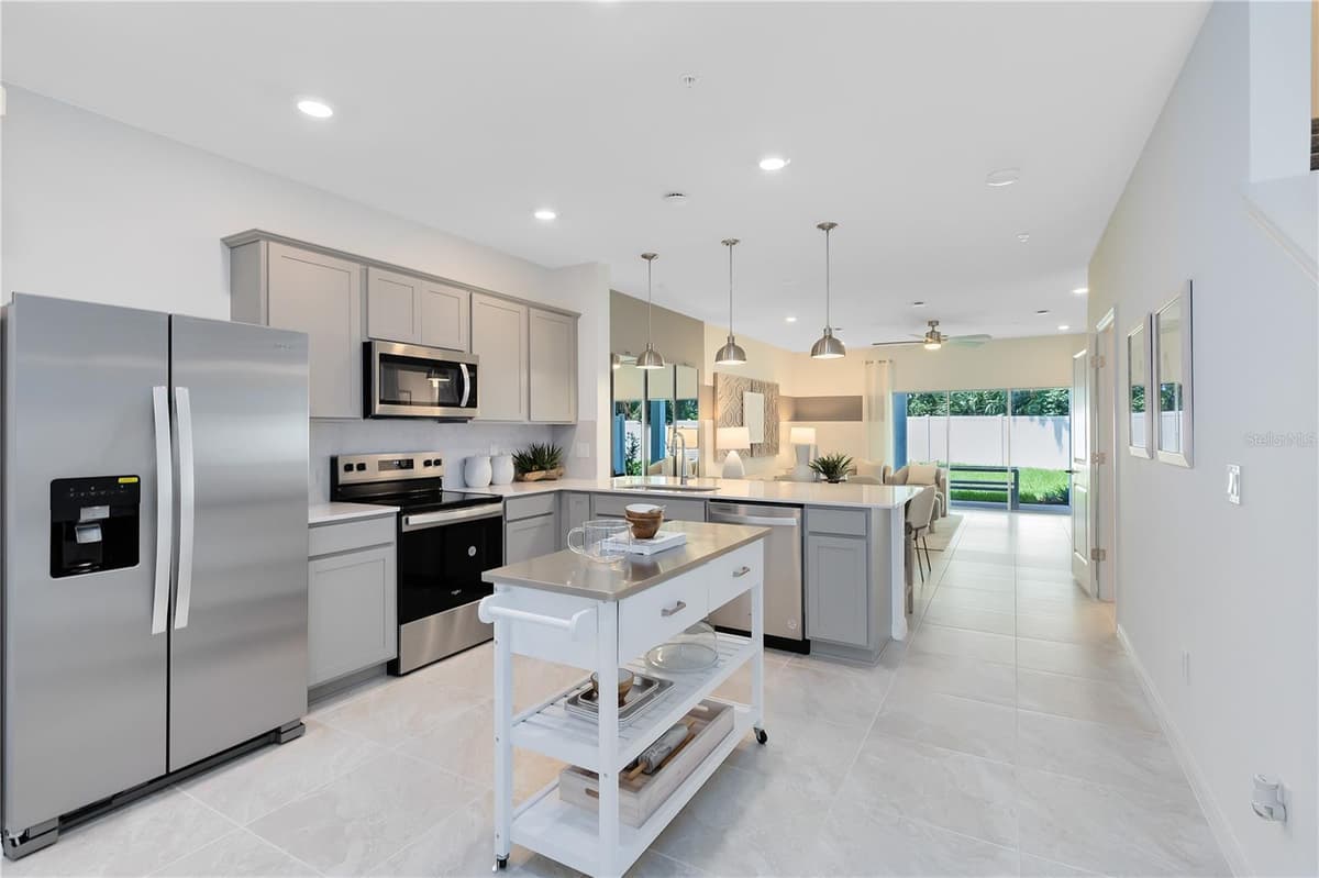 5112 MORNING DEW LANE — photo 4 of 24
