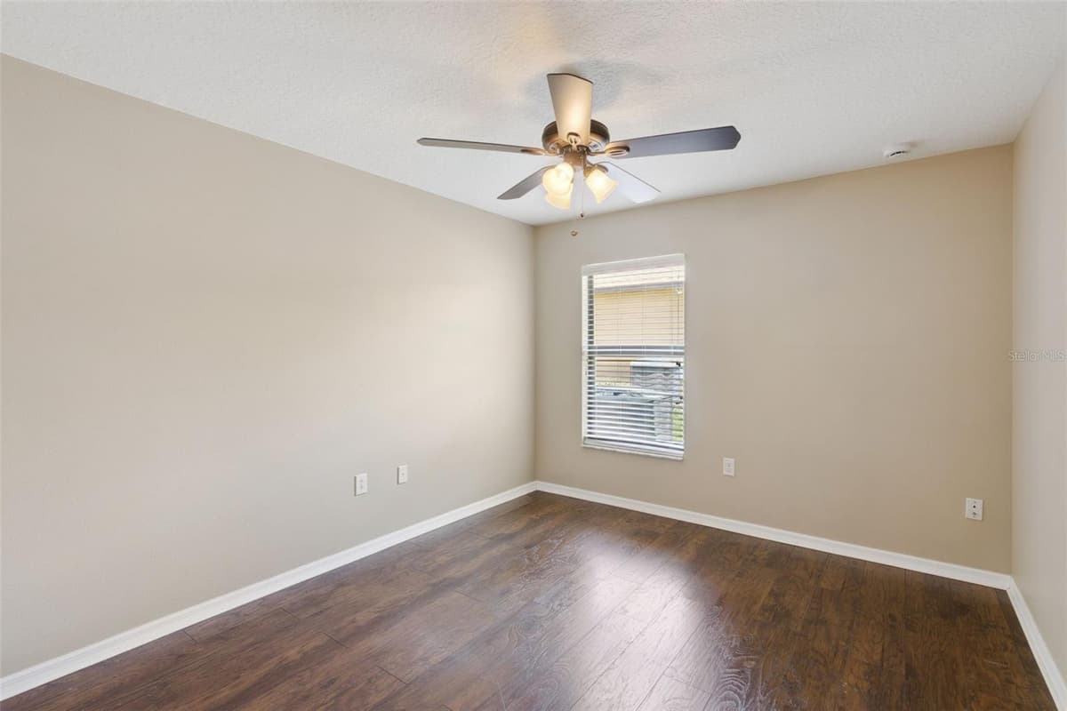 1106 NATURAL OAKS DRIVE — photo 18 of 36